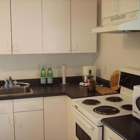 Absolute 1000 Islands Monthly Suites Gananoque Buitenkant foto