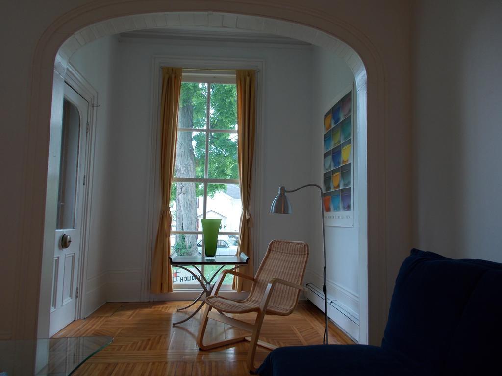 Absolute 1000 Islands Monthly Suites Gananoque Kamer foto