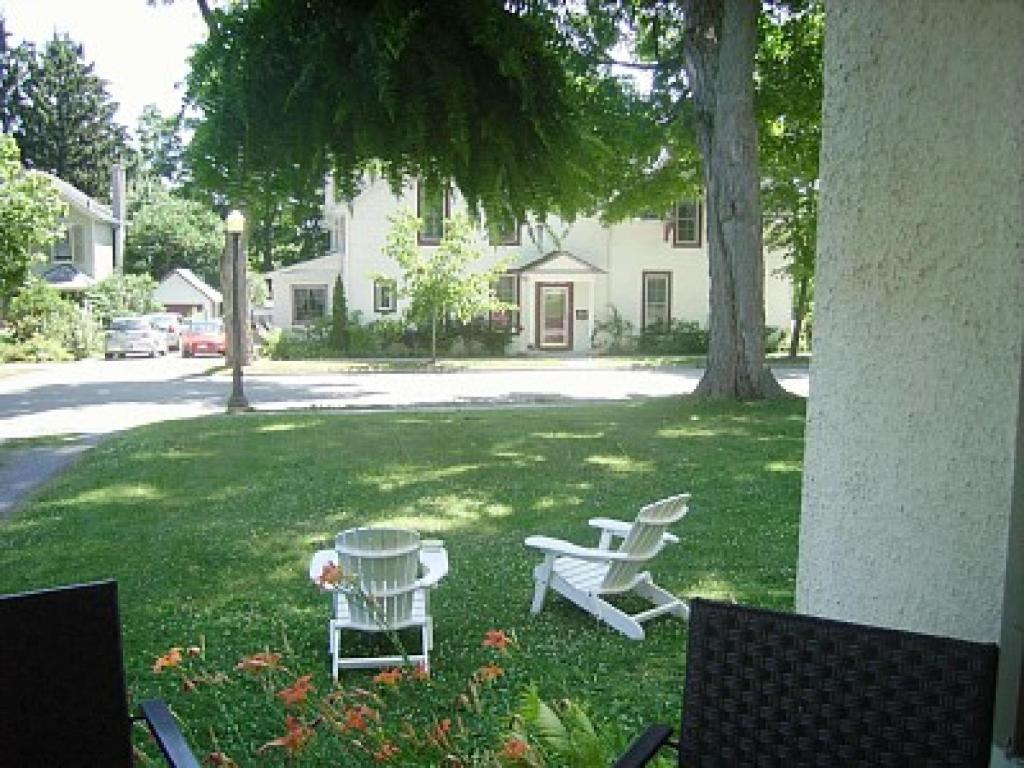 Absolute 1000 Islands Monthly Suites Gananoque Buitenkant foto